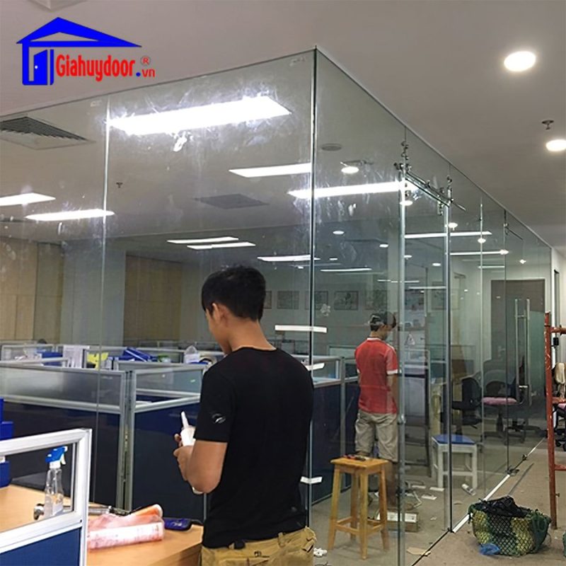 VÁCH KÍNH CHỐNG CHÁY 28