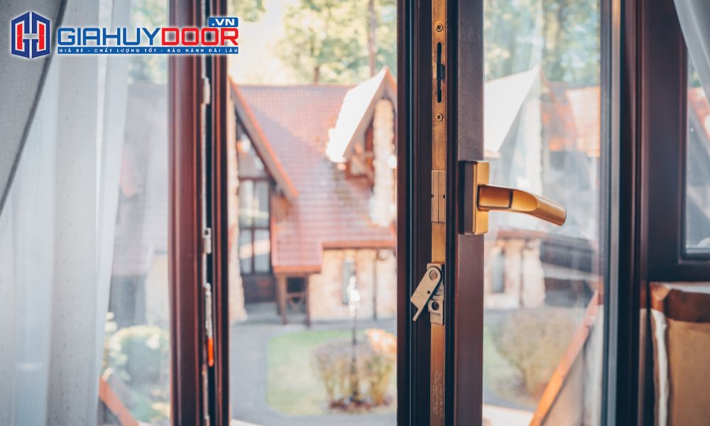 Cửa nhựa Sài Gòn P1R4