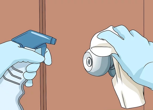 Cần vệ sinh tay nắm cửa và các phụ kiện